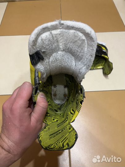 Продам коньки bauer suprime m4 2,5 ee