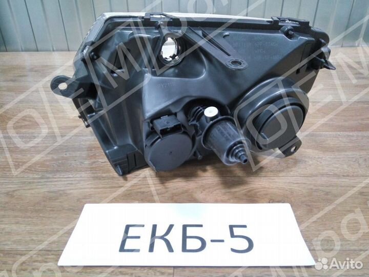 Фара правая Renault Duster