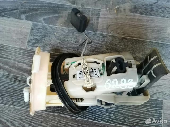 Насос топливный BMW 3er E46 M52TU