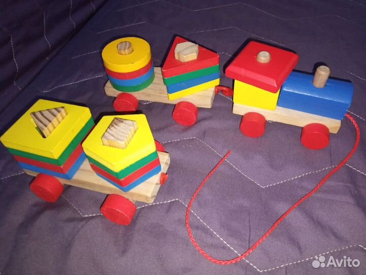 Детские игрушки, машинки, сортеры, бизиборд
