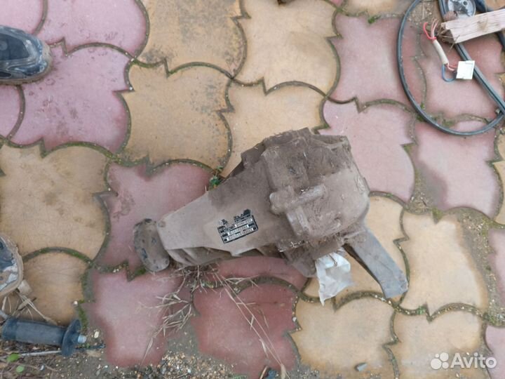 Передний мост редуктор Мерседес 163