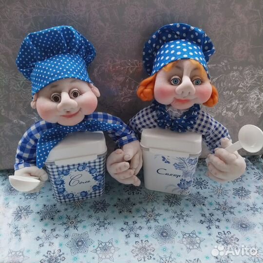 Интерьерные поварята на банках для хранения