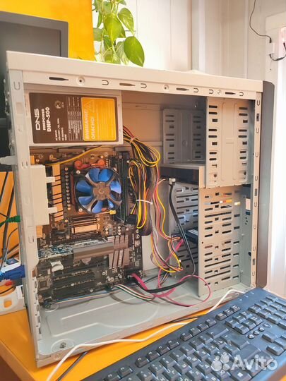 Компьютер 8гб, 4 ядра, 256 SSD