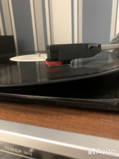 Виниловый проигрыватель akords stereo