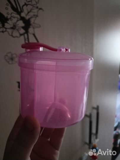 Контейнер-дозатор для смеси