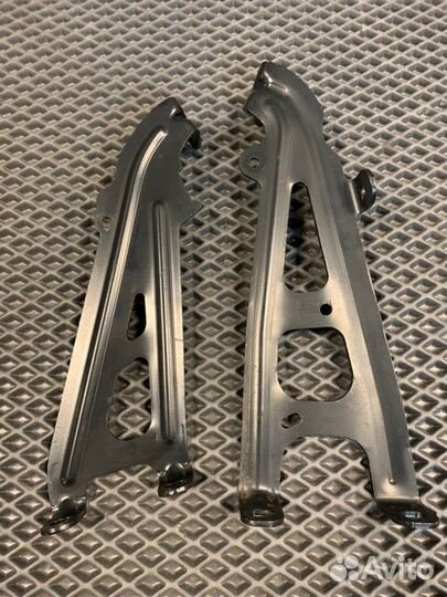 Кронштейн впускного коллектора Bmw X7 G07 B58B30N