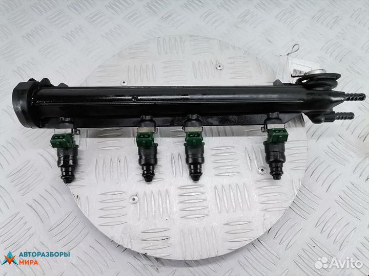 Форсунка Audi A3 8L 1998 037906031AA