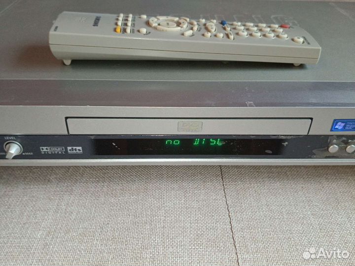 Samsung DVD проигрыватель с пультом в отл.сост