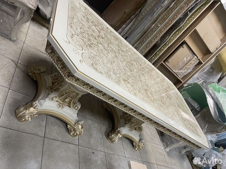 Стол большой