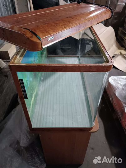 Аквариум на 210 л с тумбой и с фильтром