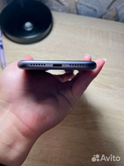 Мобильные телефоны бу iPhone 11