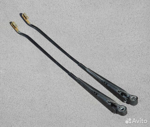 Поводок дворника Ford Fiesta 4