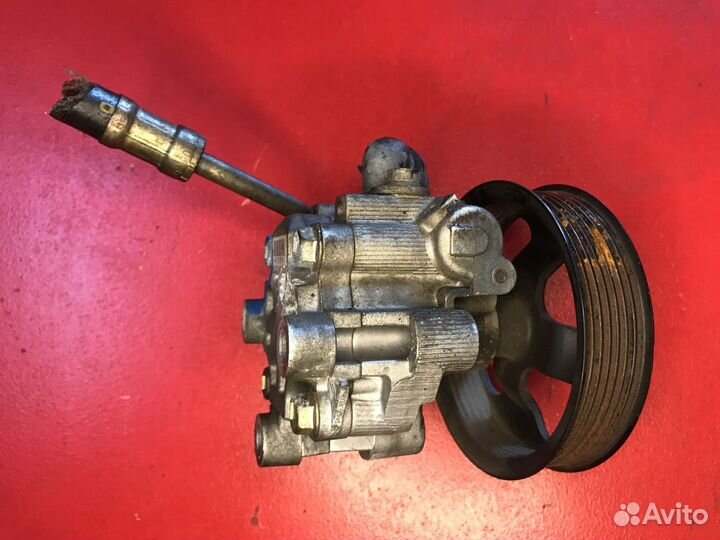 Насос гур toyota Avensis T22 2.0 1AZ-FSE 2000-20