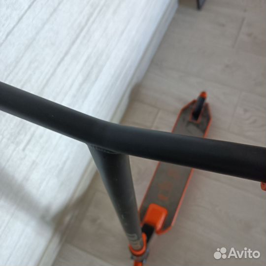 Самокат трюковой