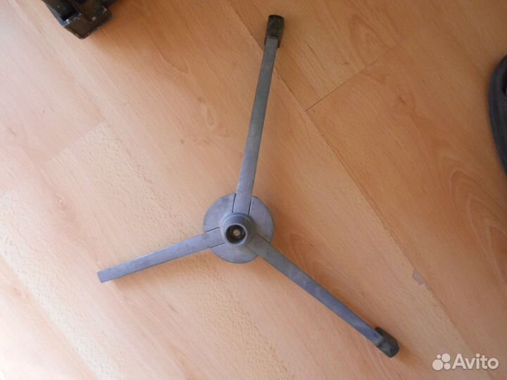 Стойка под малый барабан