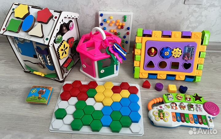 Развивающие игрушки для малышей