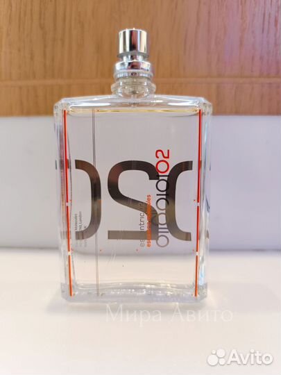 Molecules Escentric 02