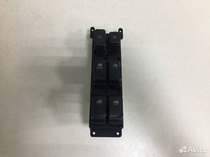 Блок управления стеклоподъемниками Hyundai Sonata