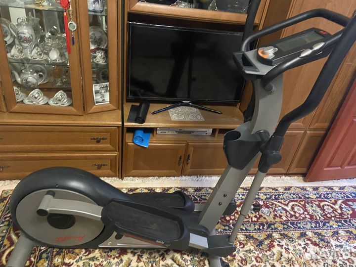 Эллиптический тренажер Aerofit e7000p