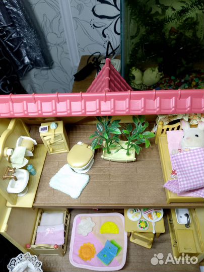 Sylvanian families дом с мебелью