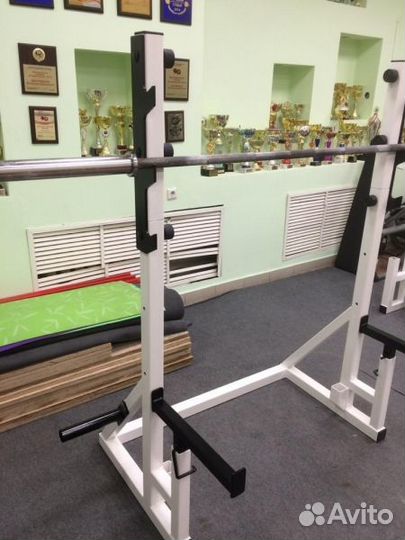 Тренировочная стойка-трансформер для приседаний и