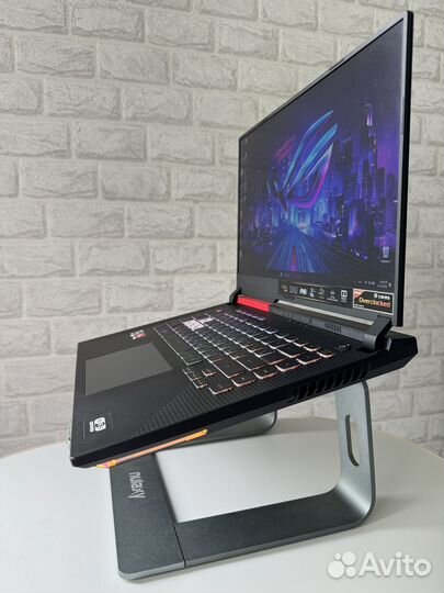 Asus ROG Strix G15 Ryzen9 16/512 RX6800M 12GB