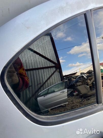 Стекло заднее правое Peugeot 408 EP6C 1 2012