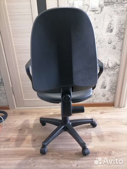 Компьютерное кресло кресло руководителя