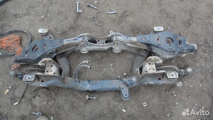 Подрамник задний Тигуан