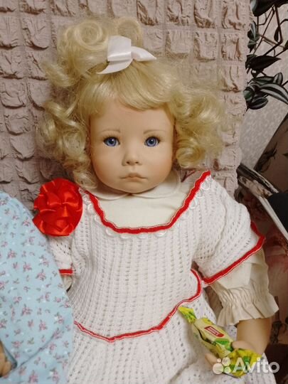 Кукла фарфоровая коллекционная