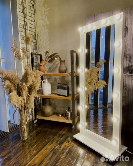 Гримерное зеркало в полный рост