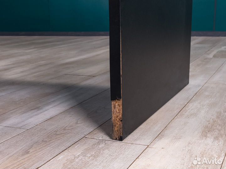 Офисный стол для менеджера