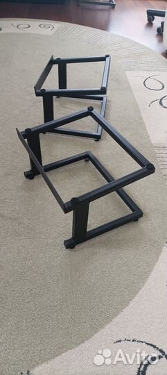 Подставки под акустику S90