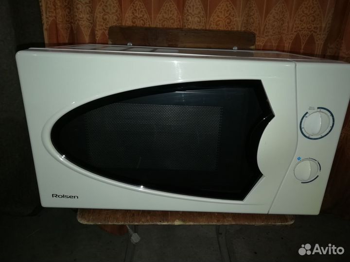 Микроволновка Rolsen