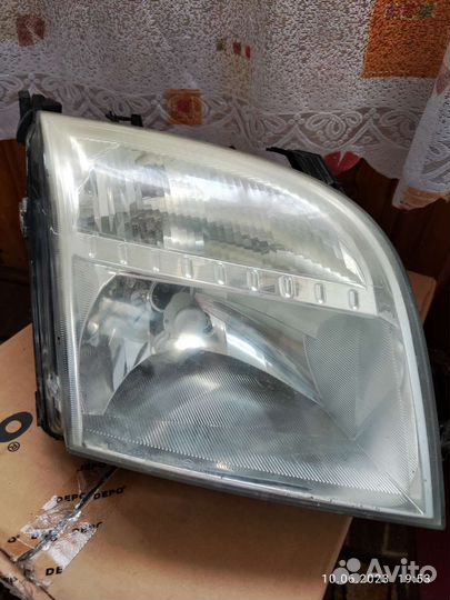 Фара передняя правая на Ford Fusion