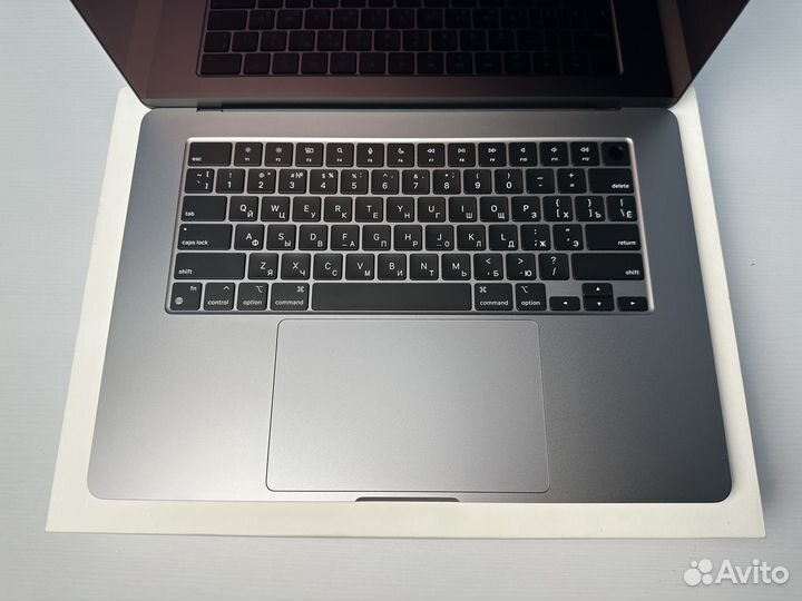 MacBook Air 15 2024 M3 256Gb Gray, 28 циклов