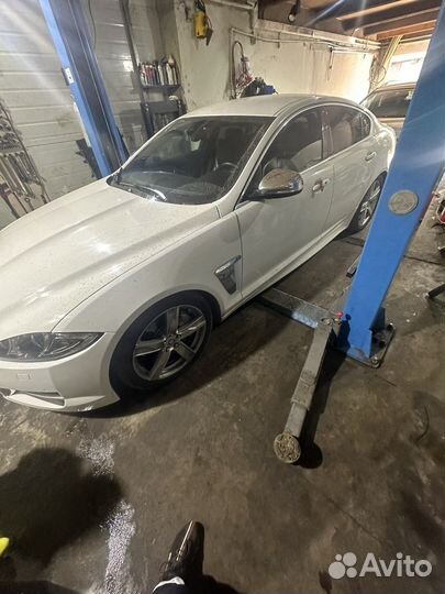 Автомобиль на Запчасти ягуар xf 2011-2015