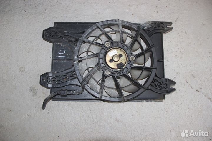 Вентилятор радиатора на Mitsubishi Pajero iO / Pin