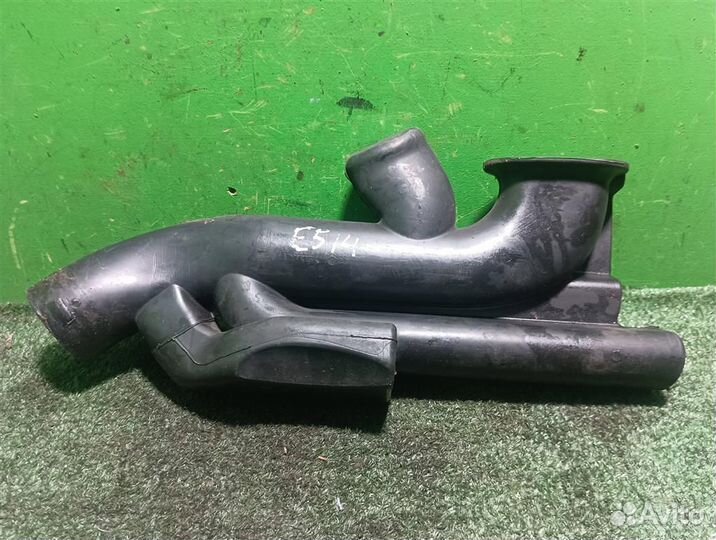 Воздухозаборник Opel astra H 2009