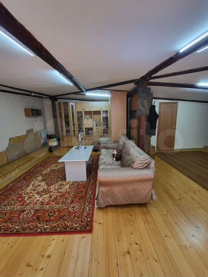 3-к. квартира, 110 м², 2/2 эт.