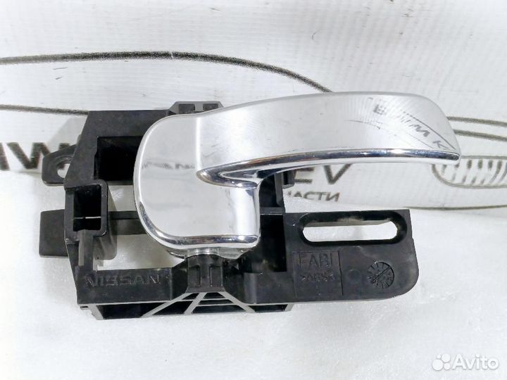 Ручка двери внутренняя левая Qashqai (J10) (2006-2