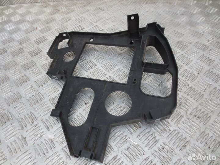 Кронштейн усилителя торпедо MAN 81617016423