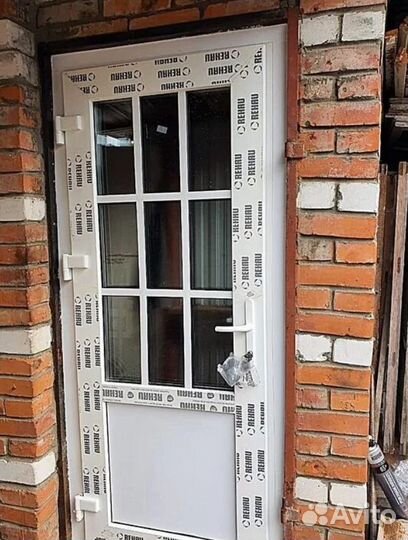 Входные двери пластиковые