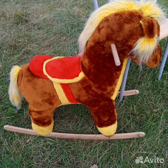 Лошадь качалка