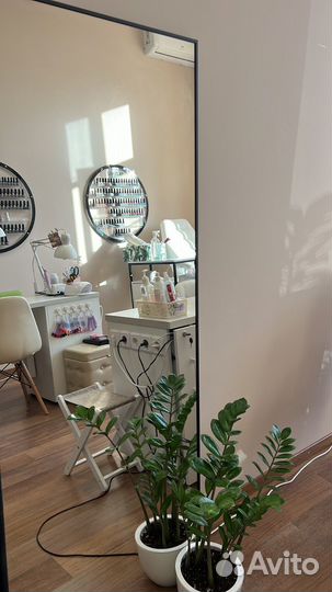 Работа мастером маникюра