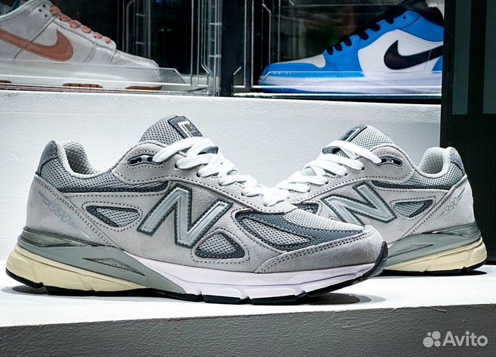 New Balance 990 V4 Grey