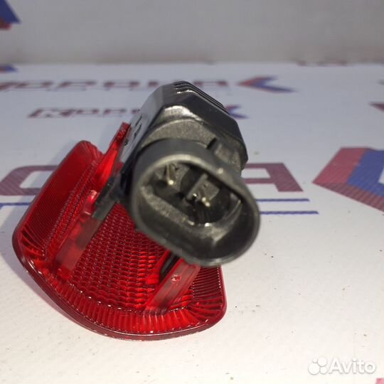 Фонарь двери передний правый