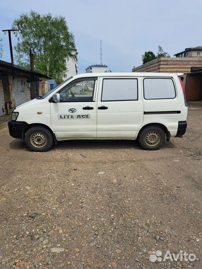 Toyota Lite Ace 2.2 МТ, 2001, 250 000 км