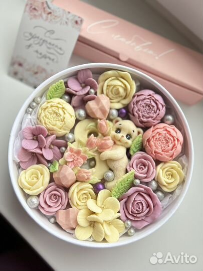 Подарок женщине