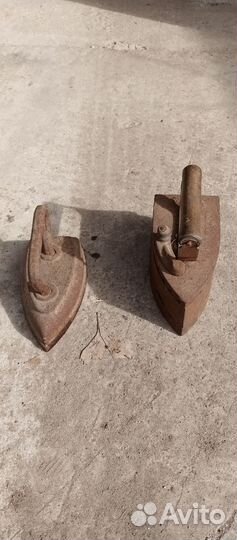 Утюги старинные